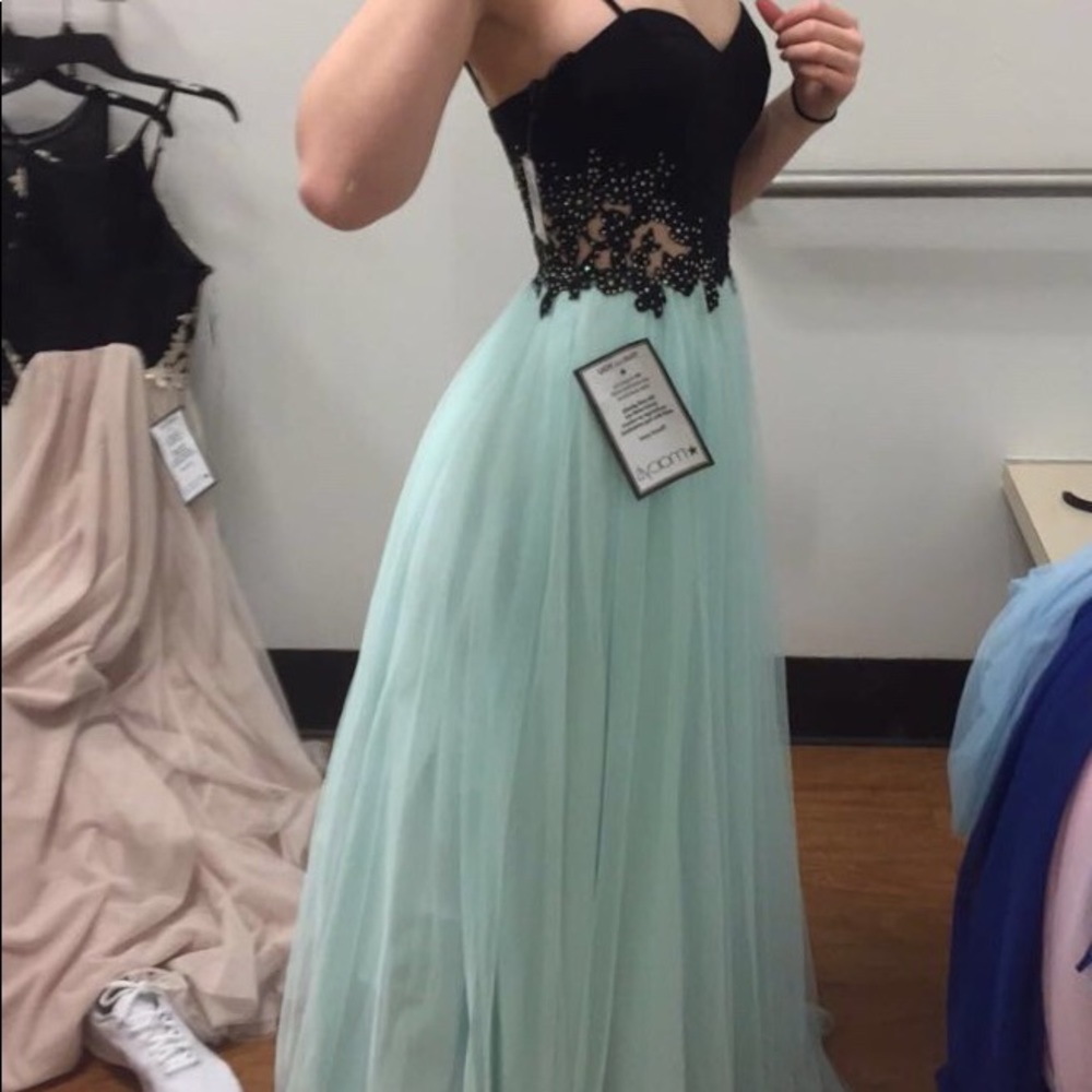 Prom dress